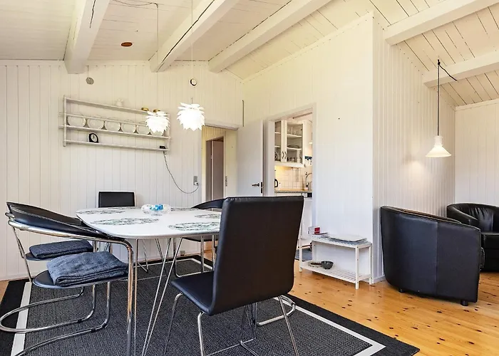 6 Person In Faxe Ladeplads Fakse Ladeplads